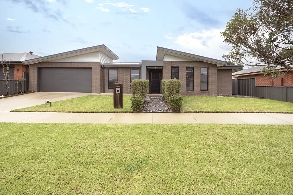 Swan Hill 4房  4 Bed Family Home with a Shed