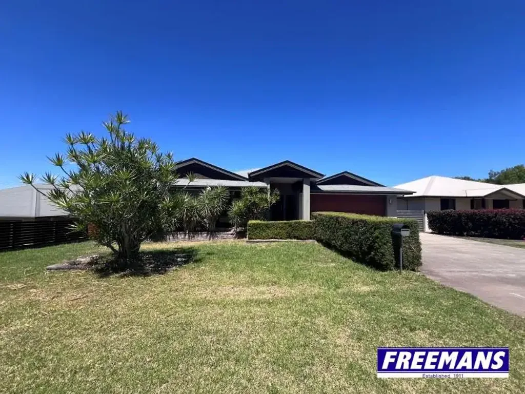 Kingaroy 5ਬੈੱਡਰੂਮ 330m2 under roof, Stunning fmail home