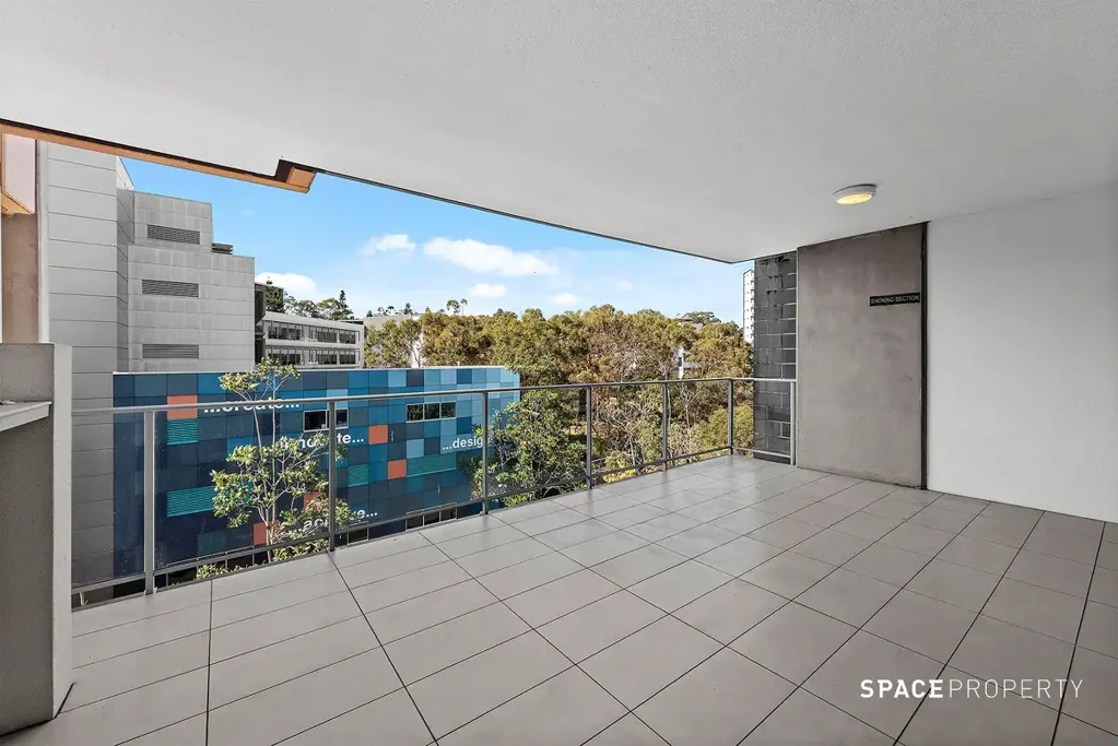 Kelvin Grove 1 Slaapkamer Move-In Ready Apartment with Oversized Balcony