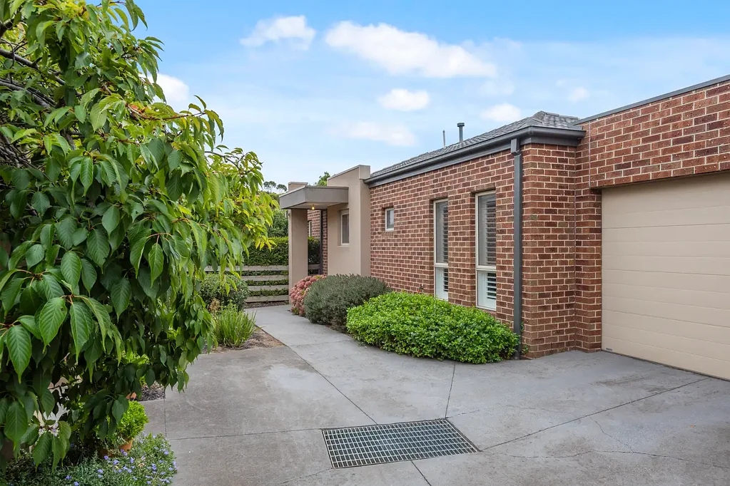 3/6 Francis Crescent, Gisborne, VIC 3437