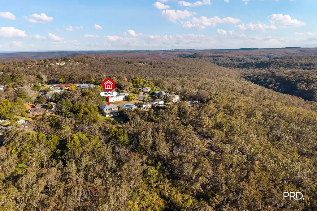 Hazelbrook 4房 现代双居住宅，占地12英亩 Modern Dual-Living Home on 12 Acres