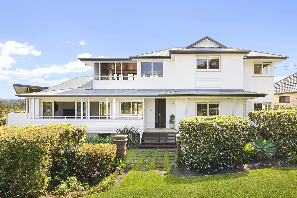 Warriewood 5Kwarto A Layered Family Home Close to the Ocean