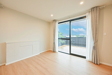 Modern Family Living ( 3 + 2 Bedrooms )