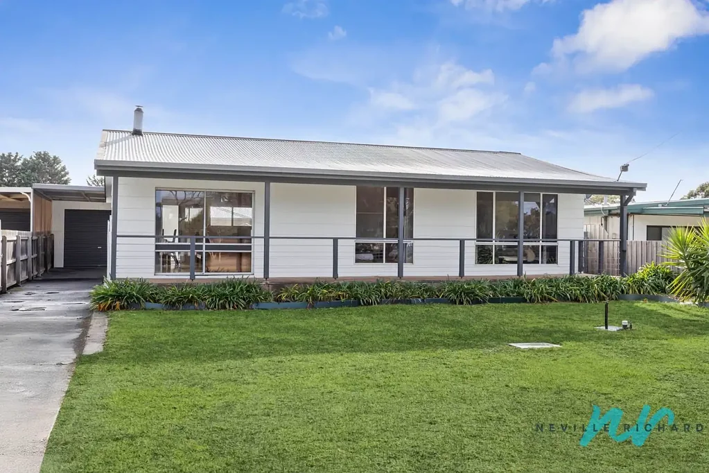 St Leonards 3ਬੈੱਡਰੂਮ A Cherished Coastal Retreat Ready for Its Next Chapter