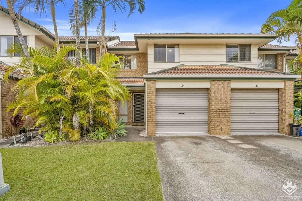 Biggera Waters 3બેડરૂમ Spacious Three-Bedroom Townhouse – Walk to Harbour Town