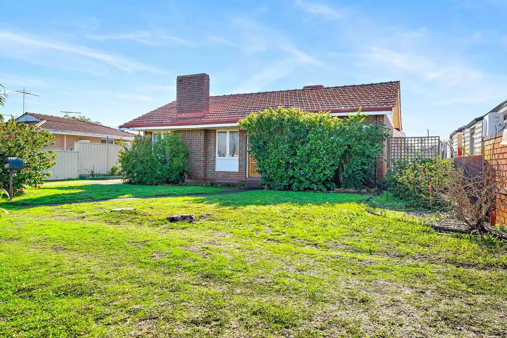 122 Renou Street, East Cannington, WA 6107