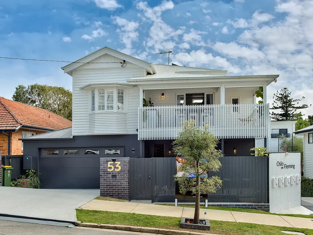 Herston 4Moenga All the Ease of a Townhouse, All the Freedom of a House