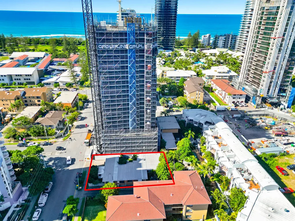Mermaid Beach 6房  Incredible Beachside Development Opportunity in Mermaid Beach