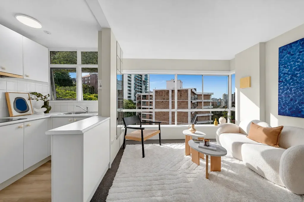 Elizabeth Bay 1Zimmer Top level studio apartment with Rushcutters Bay views and direct access to Potts Point