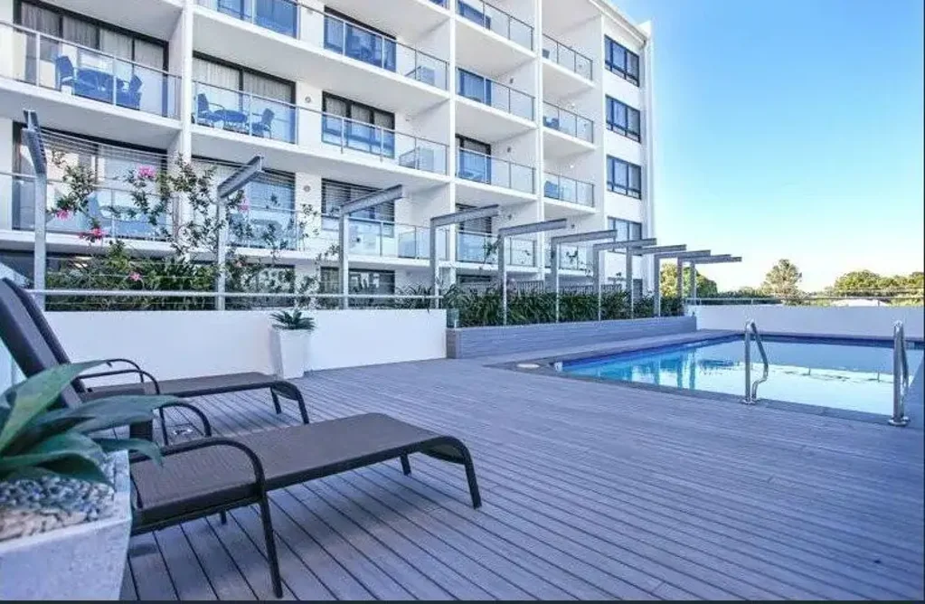 FULLY FURNISHED STUDIO APARTMENT