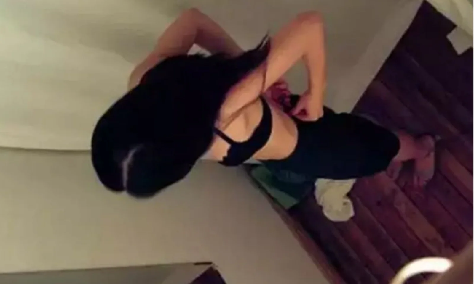 比贩毒还赚钱，偷拍背后的黑色产业链，正残害6亿中国女性