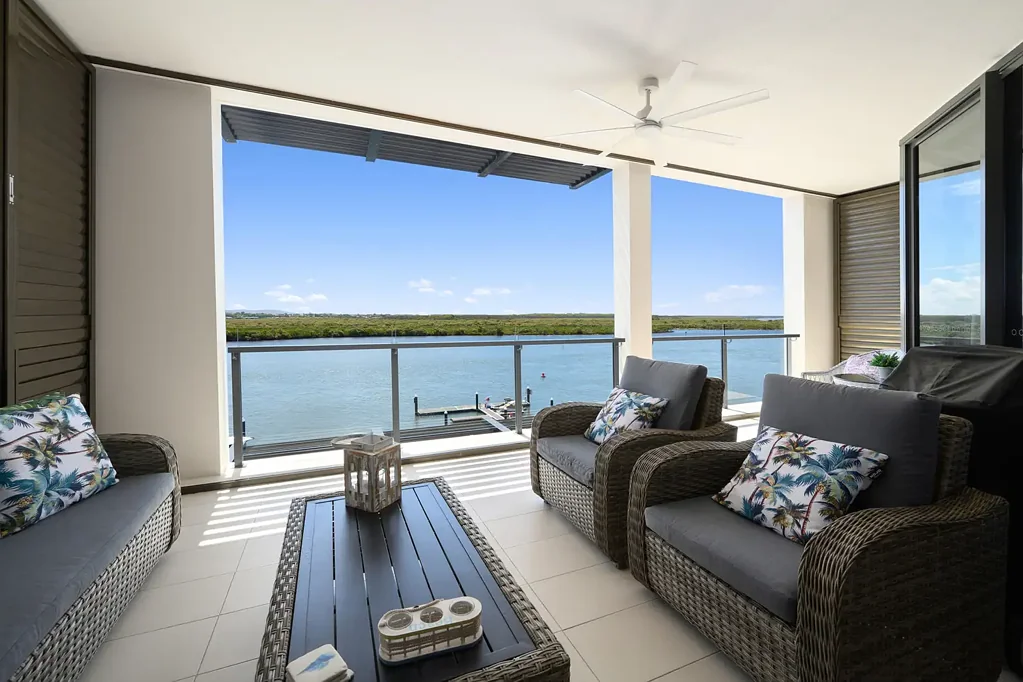Paradise Point 3ห้องนอน Spectacular Waterfront Living - Luxe lifestyle and location!
