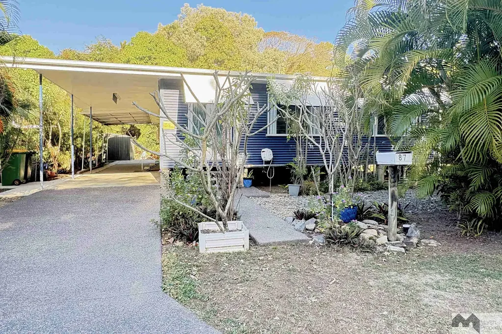 87 Machans Beach Road, Machans Beach, QLD 4878