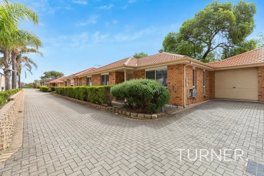Valley View 2房  Spacious, Private, and Well-Maintained Home