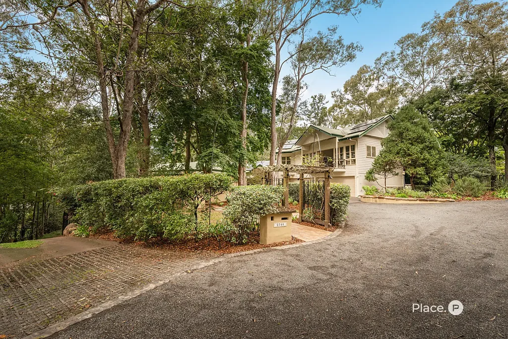 Pinjarra Hills 5غرفة نوم A Private Sanctuary of Connection, Nature and Timeless Entertaining