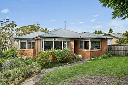 45 Edward Parade, Wentworth Falls