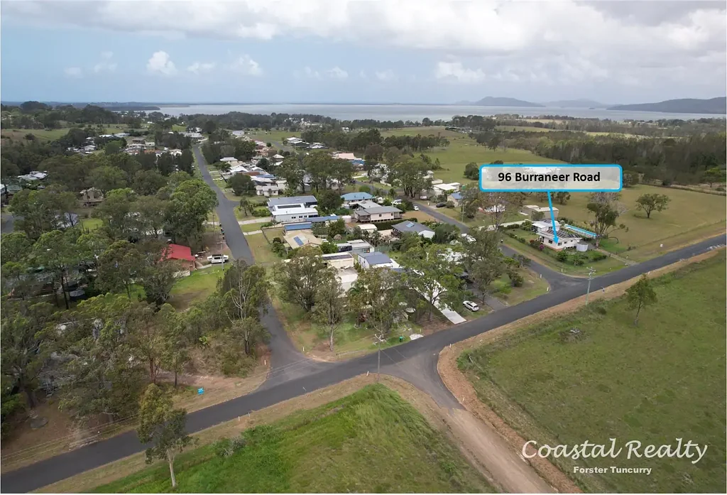 Coomba Park 2 Bedroom Great 2-bedroom home on 1095m2 block