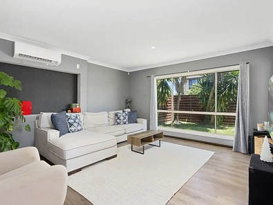 1/17 Majorca Crescent, Varsity Lakes, QLD 4227, 4 rūma, 2 rūma horoi, House