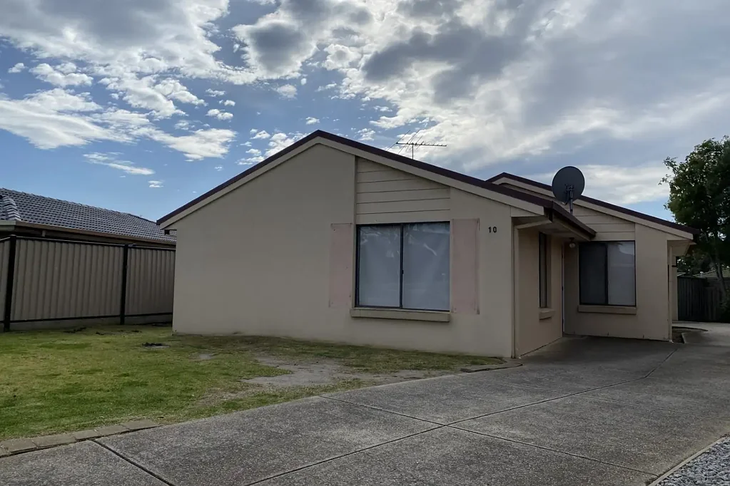 Well Presented Family Home Situated In A Quiet Court