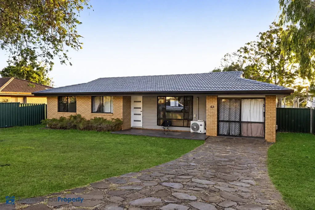 Renovated 4 Bedroom home in Sought after Newtown!  Apply fast before you miss out!