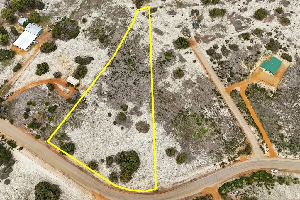 Hopetoun Sell with Robert Miloseski!!
? 234 Banksia Road Also Available!!
These 2 Blocks