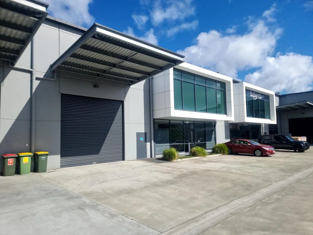 Silverdale Silverdale Functional Office / Warehouse
