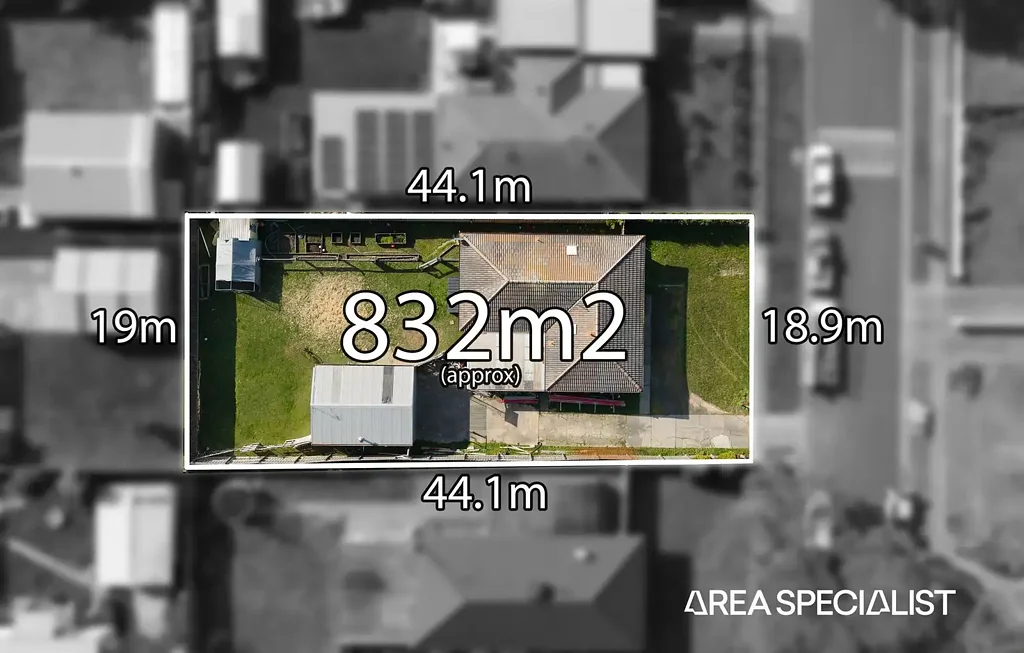 Pakenham 3房 主题：成为 Kingston Avenue 的王者 – Pakenham 830平方米的机遇 The Brief: Be the King of Kingston Avenue – 830m² of Opportunity in Pakenham