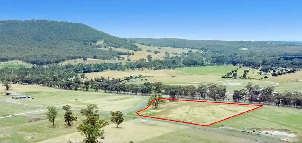 Heathcote 'This is Big' 6 acres approx.