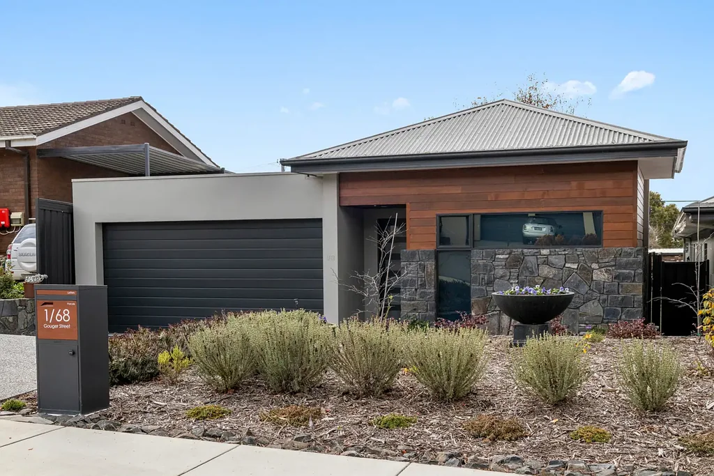 Torrens 4chambre LUXURIOUS WORLD CLASS DESIGN MEETS FAMILY LIVING