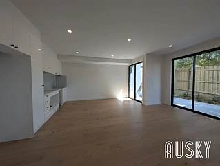 2 Saxon Street, Doncaster, VIC 3108