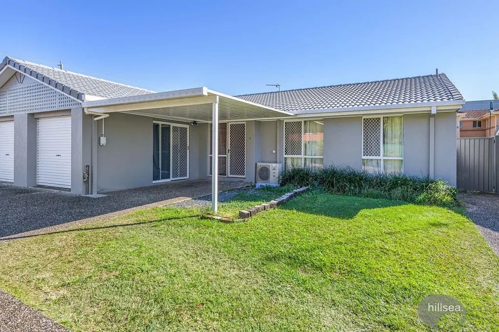 Runaway Bay 3ਬੈੱਡਰੂਮ NORTH - FACING VILLA IN THE HEART OF RUNAWAY BAY