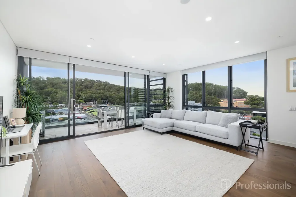 1006/159 Mann Street, Gosford, NSW 2250