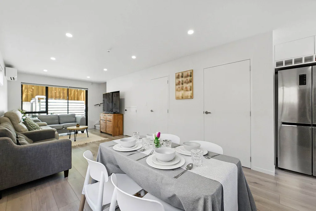 Te Atatu South 3房 业主已购新房｜市中心近Te Atatu便利交通，低维护现代美宅必售！ Vendor Has Bought – This Must Be Sold!