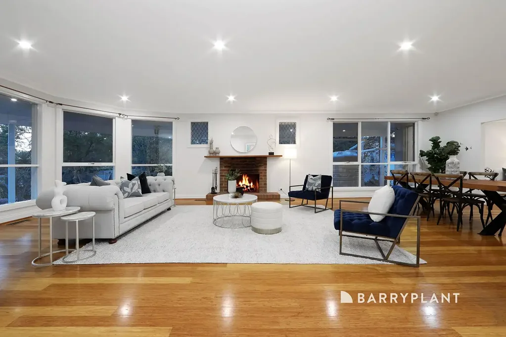 Rowville 4 Slaapkamer Set on 2,434m2 Flexibility for Home or Business