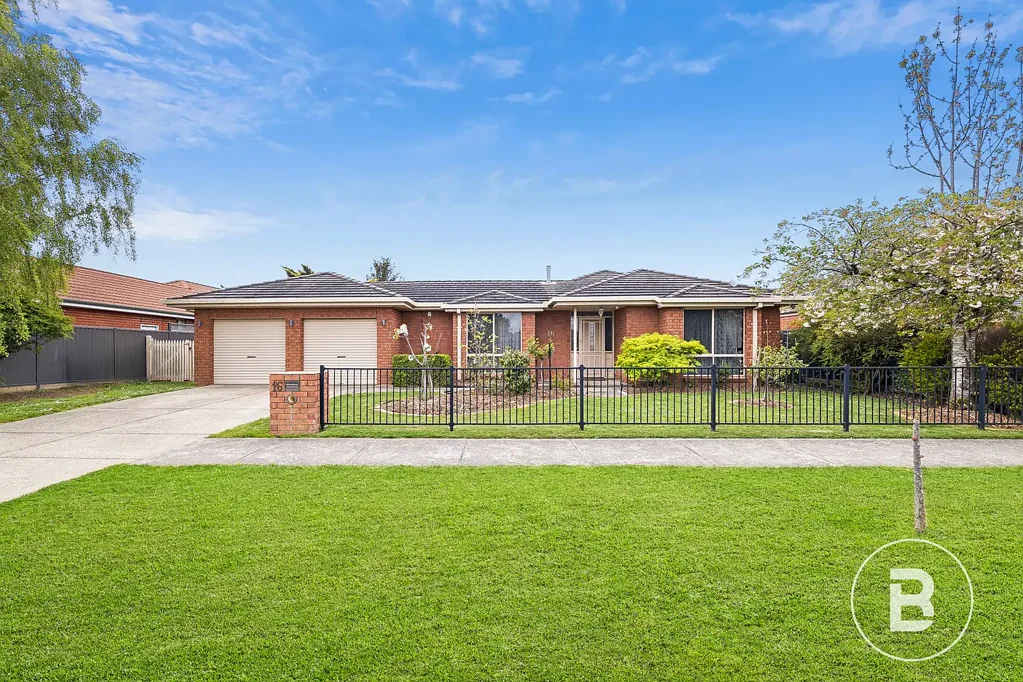 16 Robertson Drive, Alfredton, VIC 3350