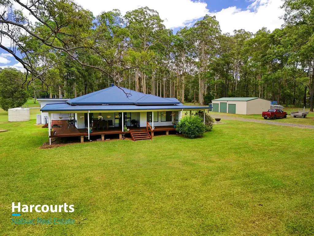 Nabiac 5 Bedroom Charming Ranch-Style Home on Expansive Acreage