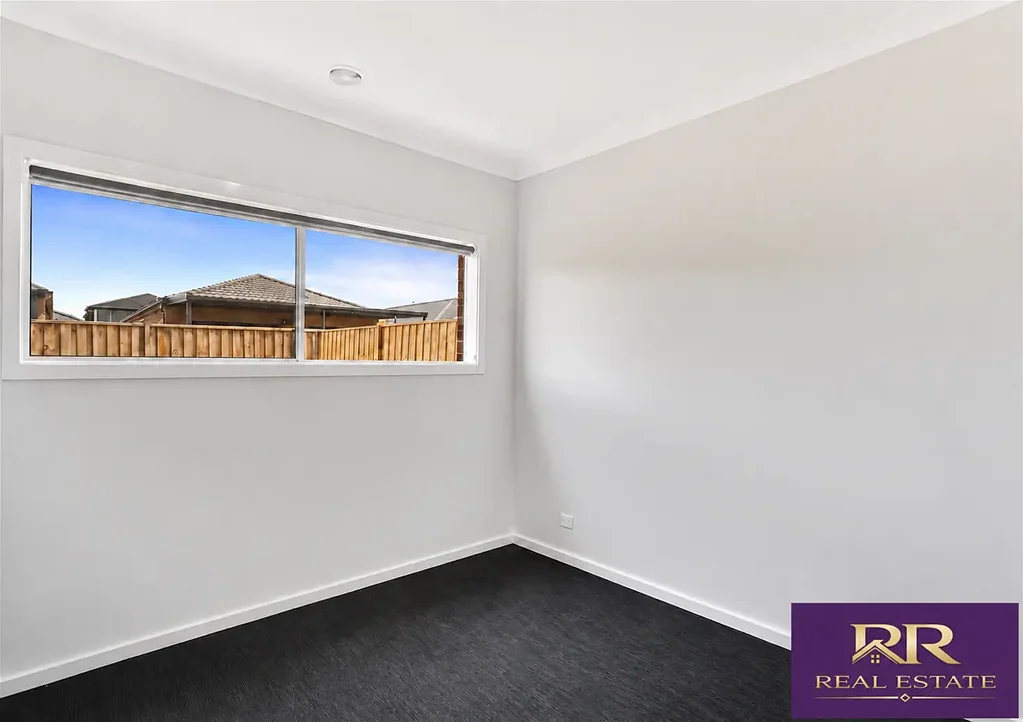 $490pw/4bed/2bath/2car/2living