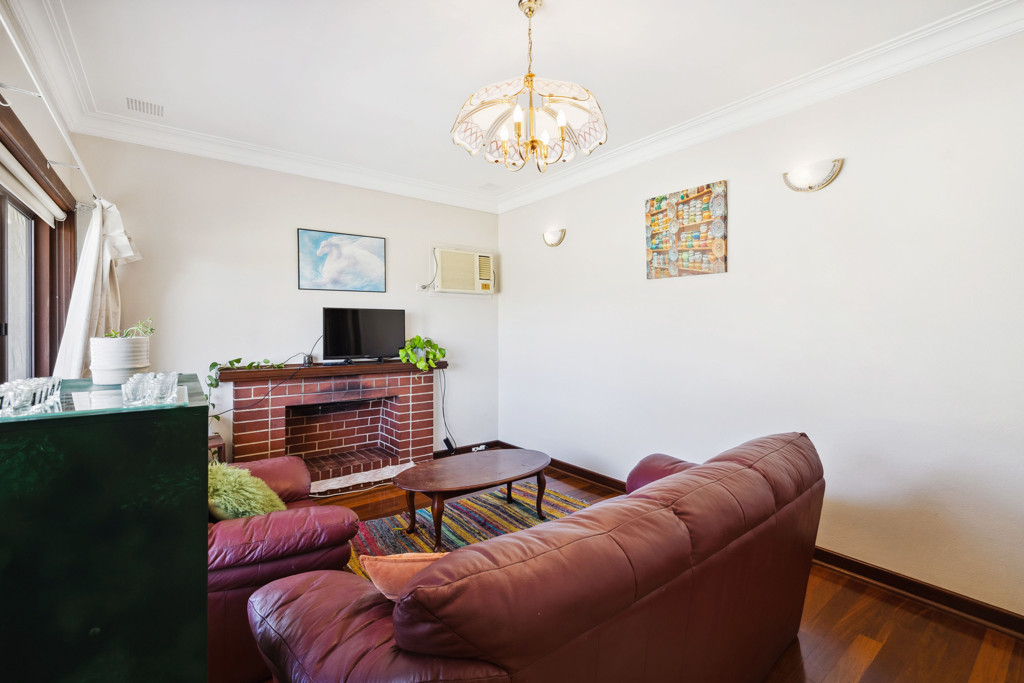 4 GOODALL ST, CLOVERDALE WA 6105, 0房, 0浴, House