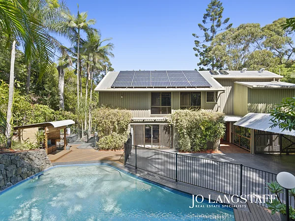 62 Cedarleigh Road, Kenmore, QLD 4069