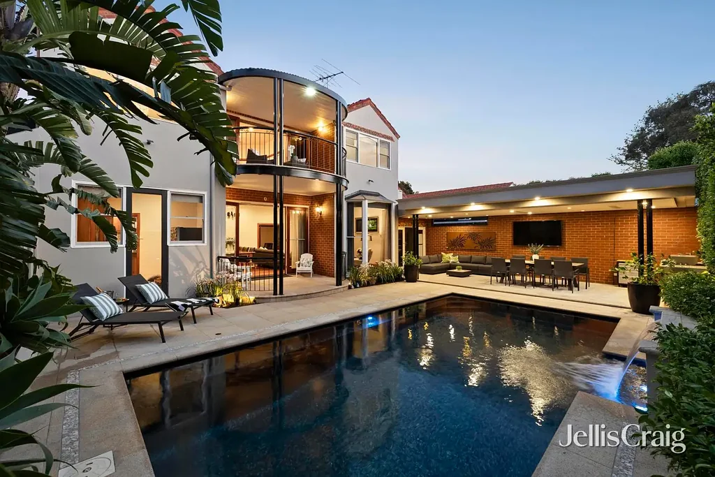 Mckinnon 5chambre A family treasure in an entertainer’s paradise