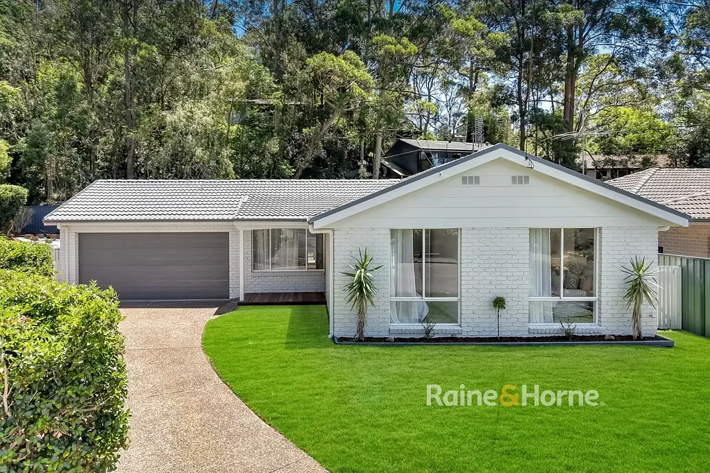 16 Robson Close, Point Clare, NSW 2250