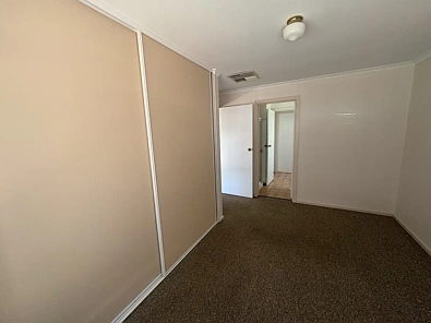 बेडरूम - 9b Coolibah Drive, Roxby Downs, SA 5725