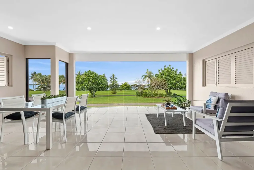 Cairns North 8 Bedroom Opulent city living right on the Cairns Esplanade