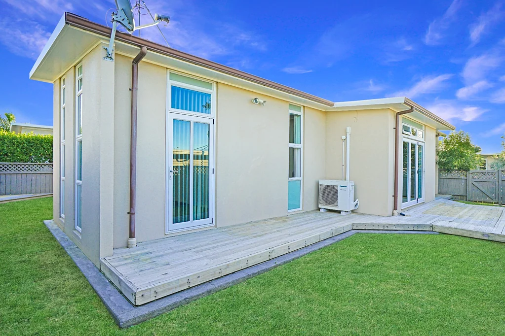 Modern Living in Hill School zone
