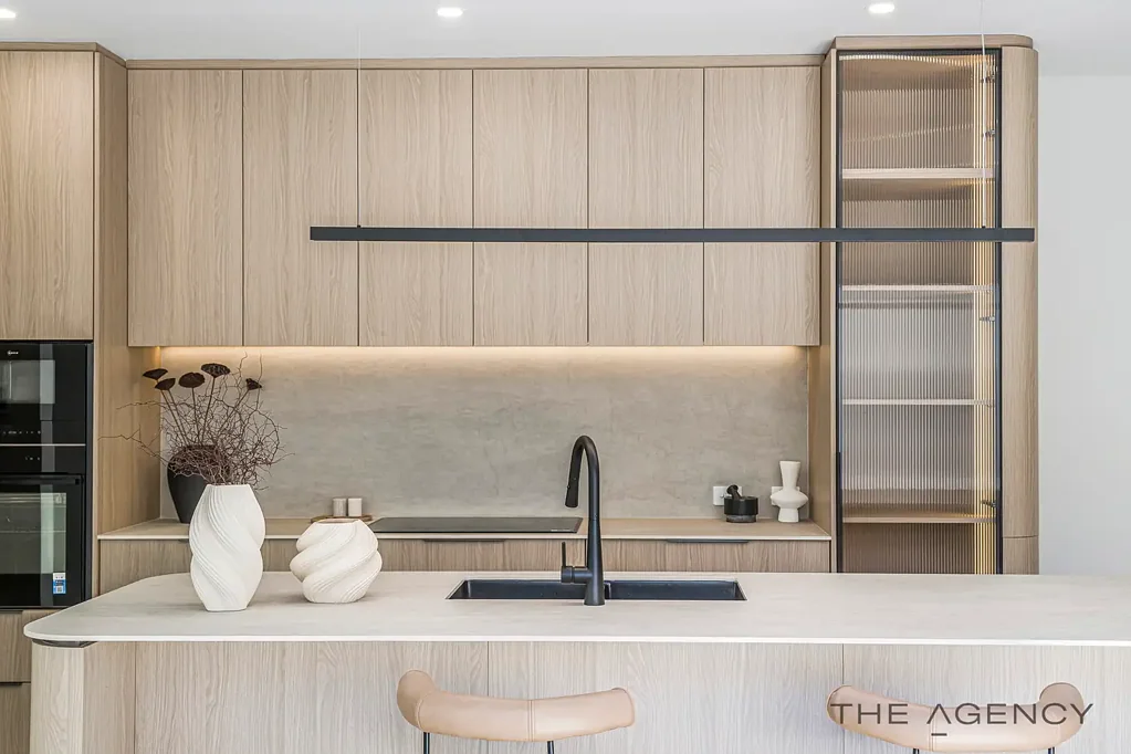 Karrinyup 4房  Brand New Quality Home