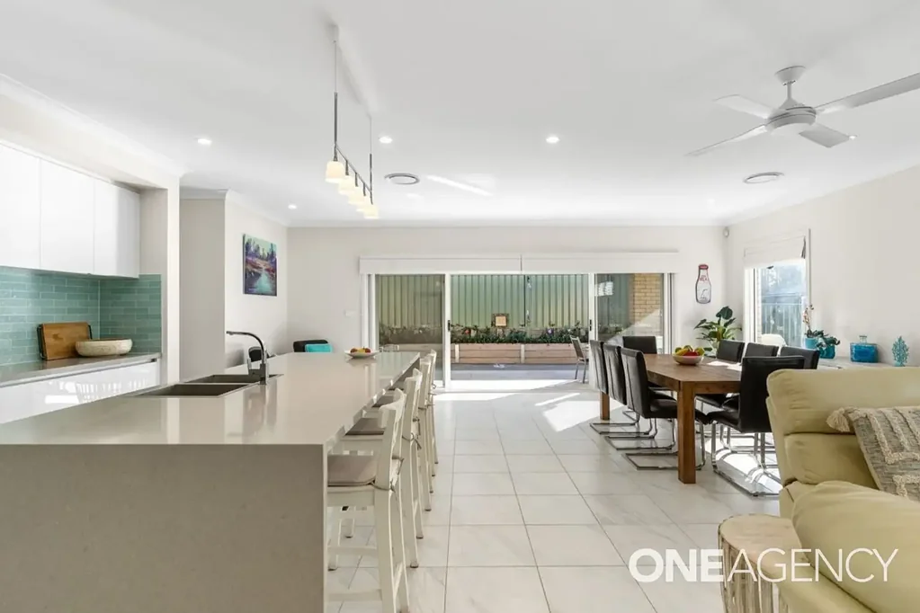 39 Gemini Way, Narrawallee, NSW 2539
