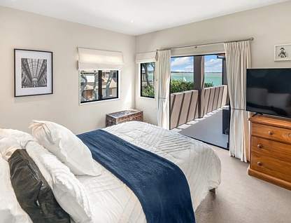 27A The Parade, Bucklands Beach, Manukau City, 5房, 3浴, 独立屋