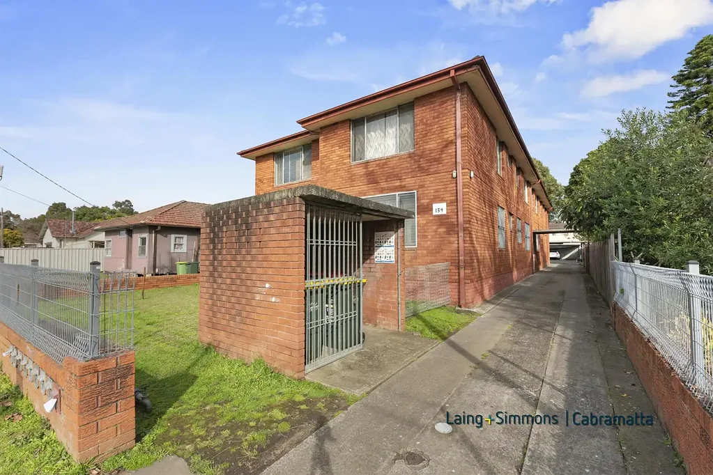 GROUND FLOOR UNIT