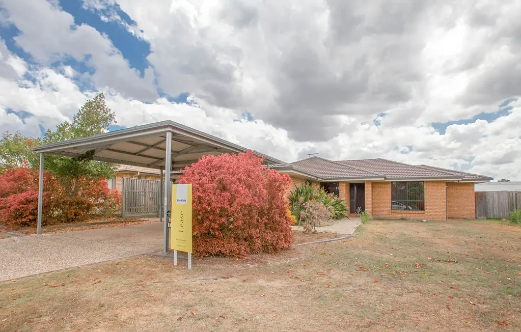 SPACIOUS FAMILY HOME!!