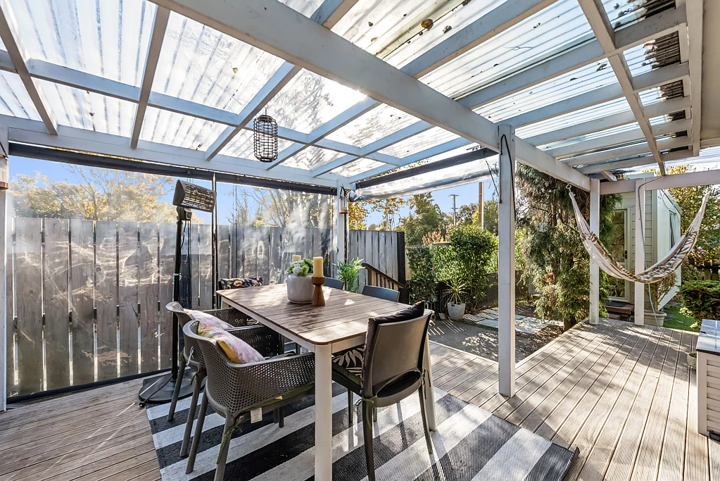 Waikanae 2 Bedroom Convenient Location & Comfortable Living